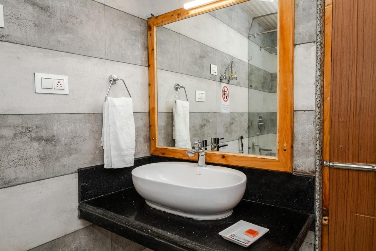 Hotel Vaibhav Regency Manāli Zewnętrze zdjęcie